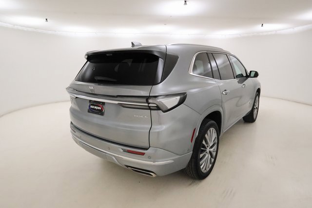 Certified 2025 Buick Enclave Avenir w/ Super Cruise Package image 3