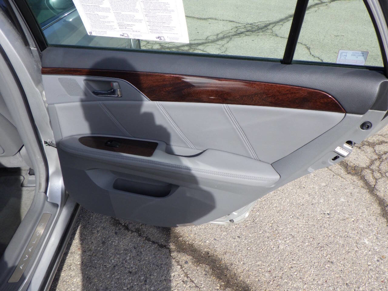 Used 2008 Toyota Avalon XL FWD image 15