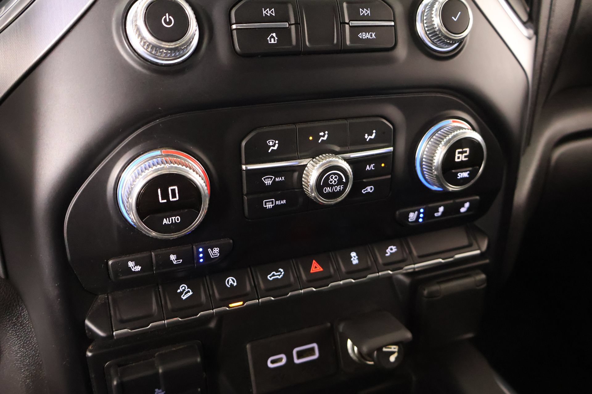 Used 2019 GMC Sierra 1500 SLT w/ SLT Premium Package AWD/4WD image 7