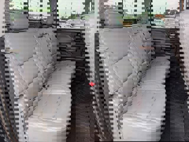 Used 2018 GMC Sierra 1500 SLT w/ Texas SLT Premium Package AWD/4WD image 30