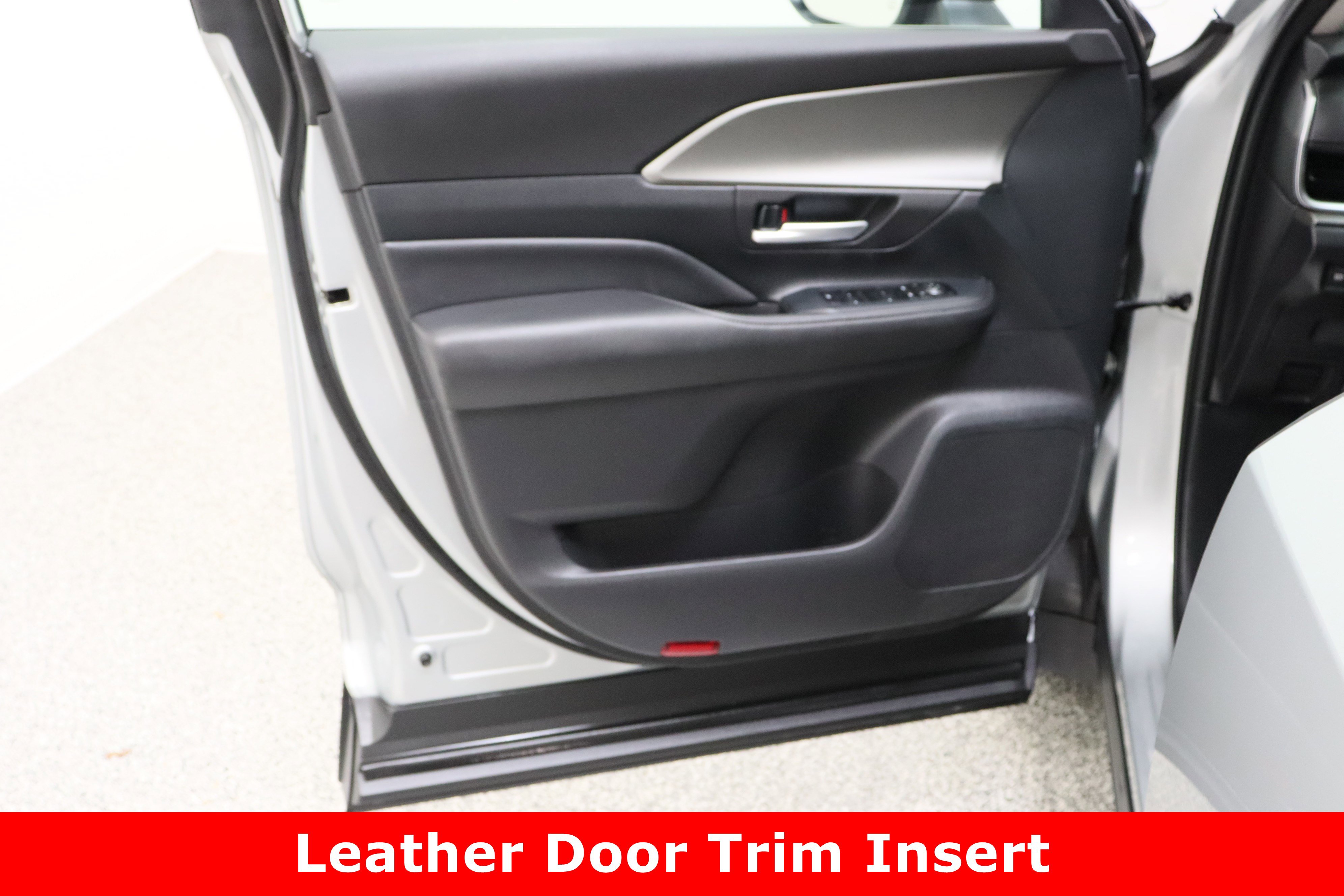 Certified 2025 Toyota Grand Highlander AWD image 12