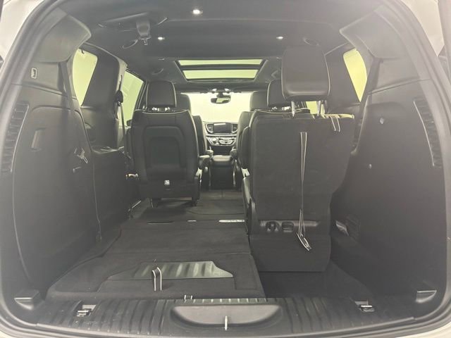 Used 2025 Chrysler Pacifica Limited image 31