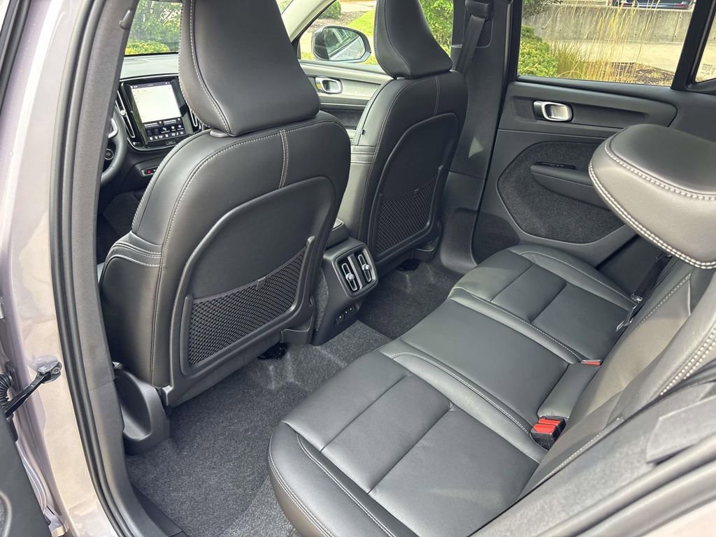 New 2026 Volvo XC40 B5 Plus w/ Protection Package Premier image 27