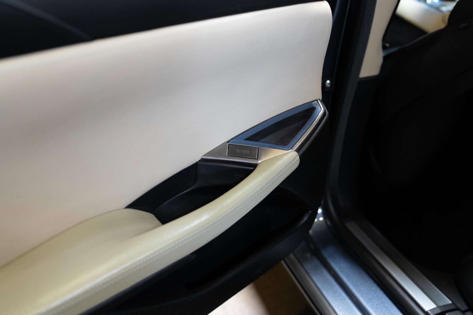 Used 2012 Fisker Karma EcoSport RWD image 67