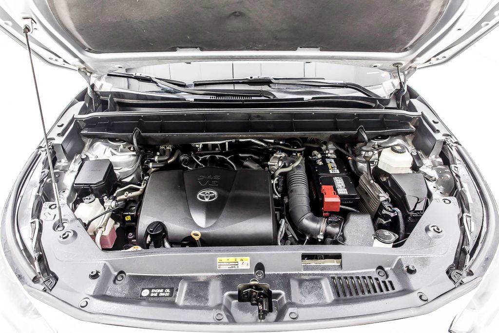 Used 2021 Toyota Highlander XLE image 38
