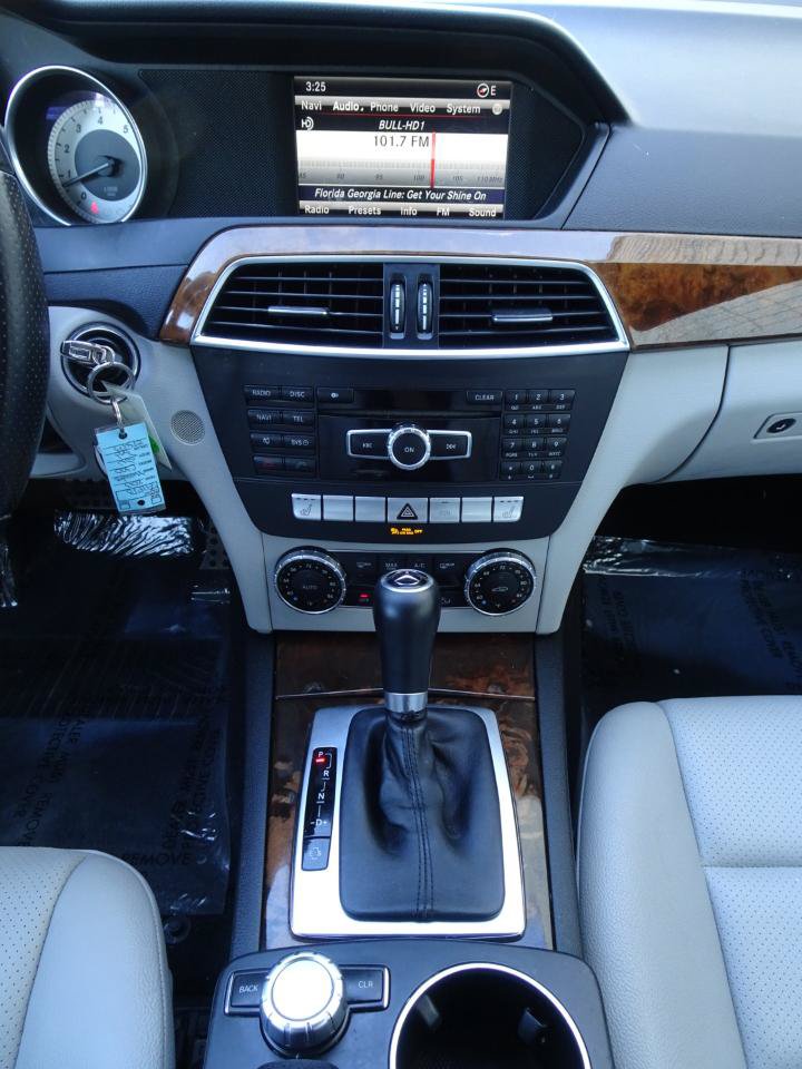 Used 2013 Mercedes-Benz C 300 4MATIC Sedan image 15