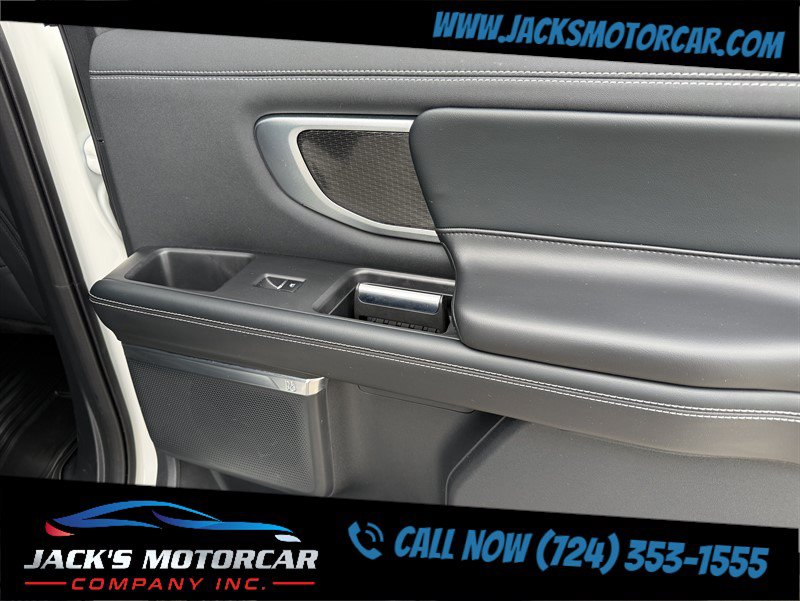 Used 2025 Ford Expedition Platinum w/ Stealth Appearance Package AWD/4WD image 19