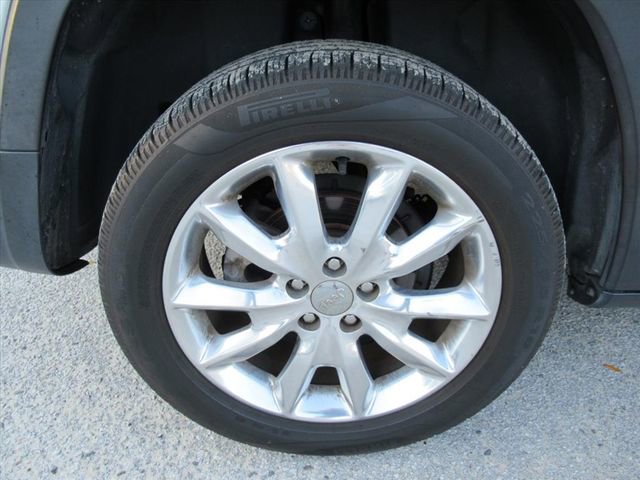 Used 2017 Jeep Cherokee Limited image 5