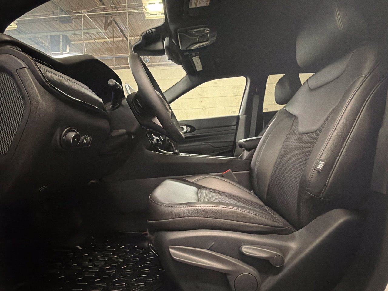 New 2026 Jeep Compass Latitude AWD/4WD image 10