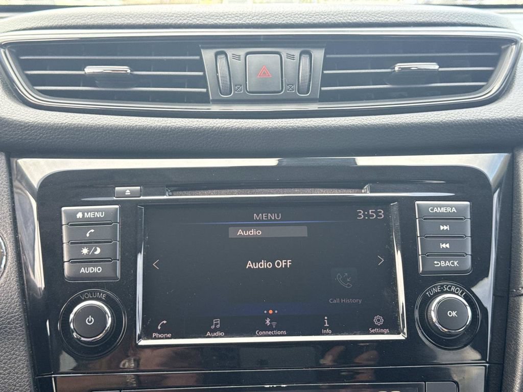 Certified 2019 Nissan Rogue SV FWD image 24