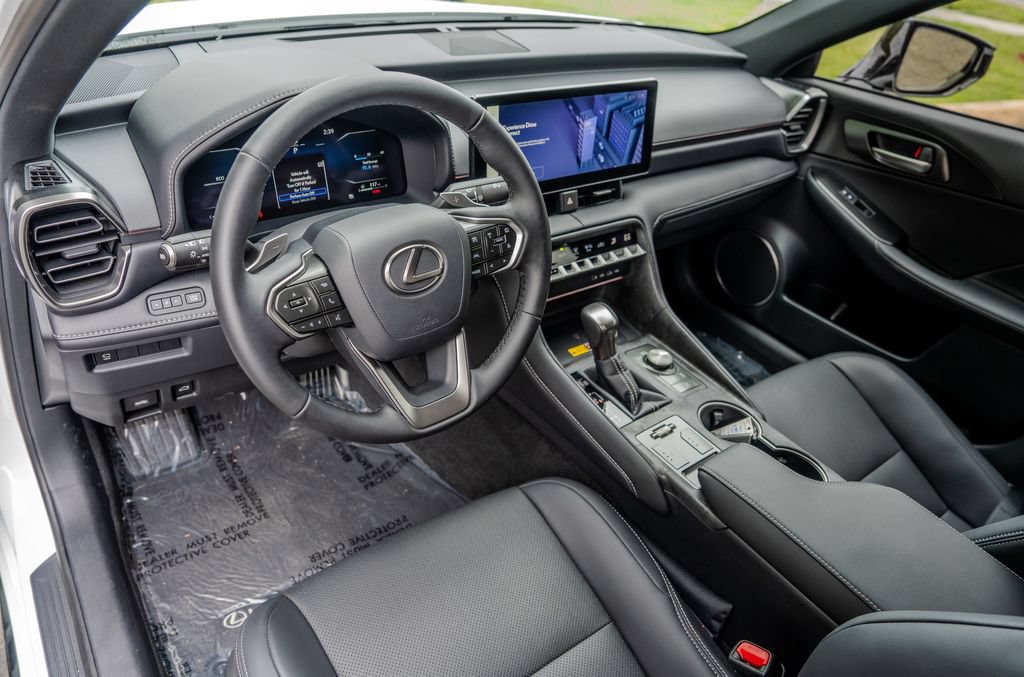 Used 2026 Lexus IS 350 F Sport w/ Accessory Package Z1 RWD image 4