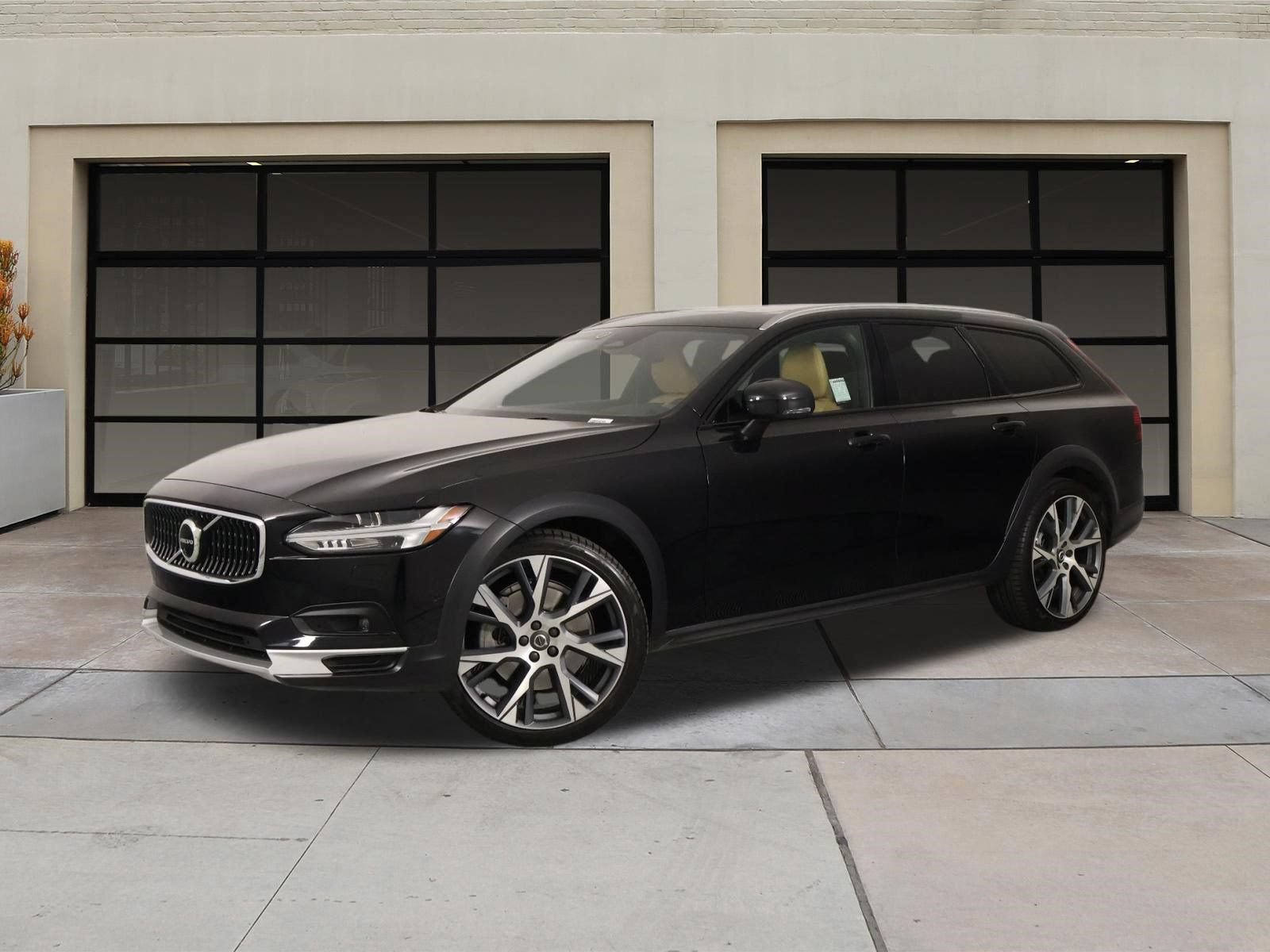 Certified 2023 Volvo V90 B6 Cross Country Ultimate w/ Climate Package AWD/4WD image 3
