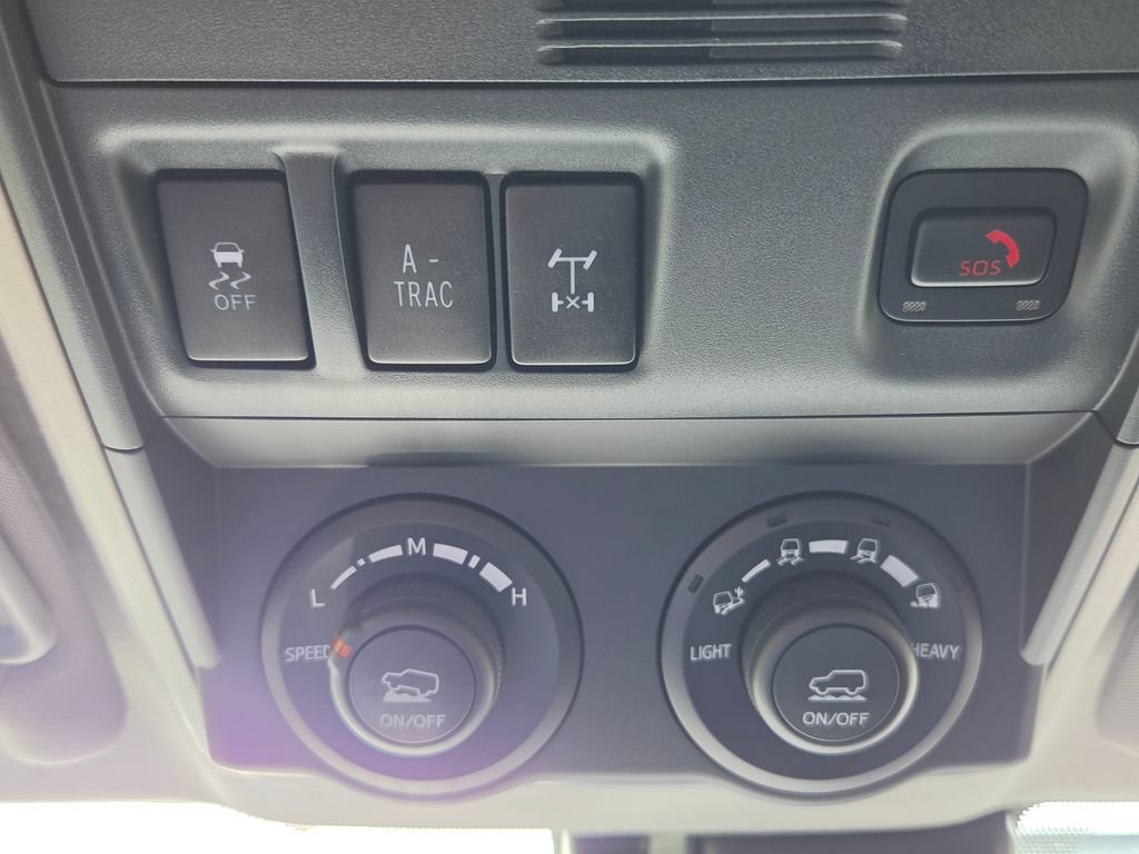 Used 2024 Toyota 4Runner TRD Off-Road AWD/4WD image 37