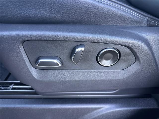 New 2026 GMC Yukon XL Denali w/ Denali Reserve Package image 25