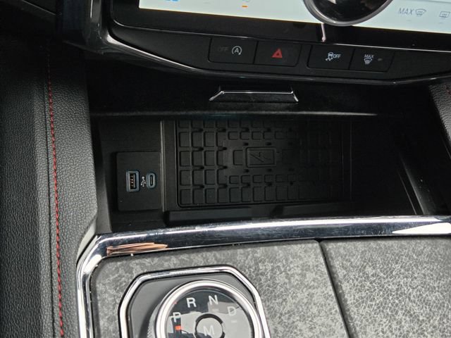 Used 2022 Ford Expedition Limited AWD/4WD image 23