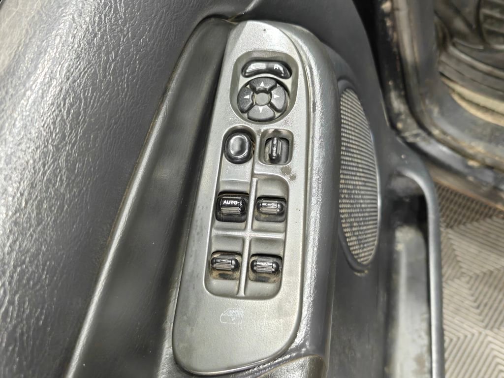 Used 2003 Dodge Ram 3500 Truck SLT image 32