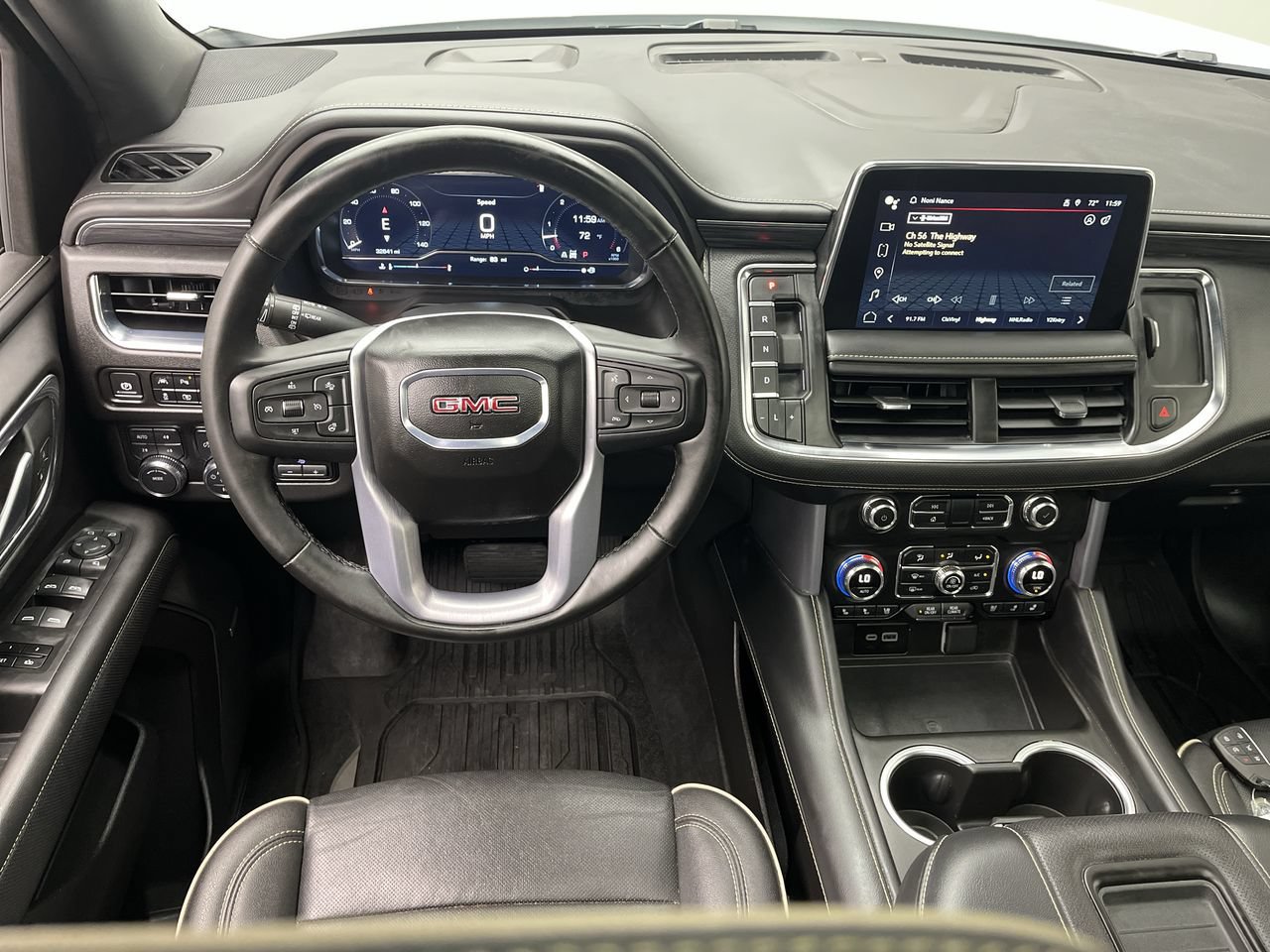 Certified 2024 GMC Yukon SLT w/ SLT Premium Package AWD/4WD image 15