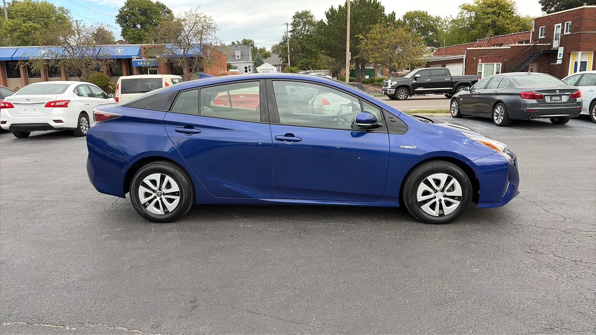 Used 2017 Toyota Prius Four Touring image 4