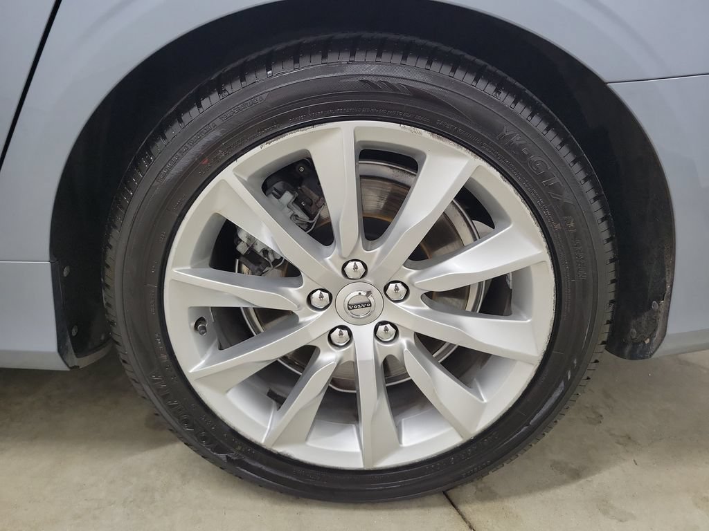 Used 2017 Volvo S90 T6 Momentum w/ Vision Package AWD/4WD image 13