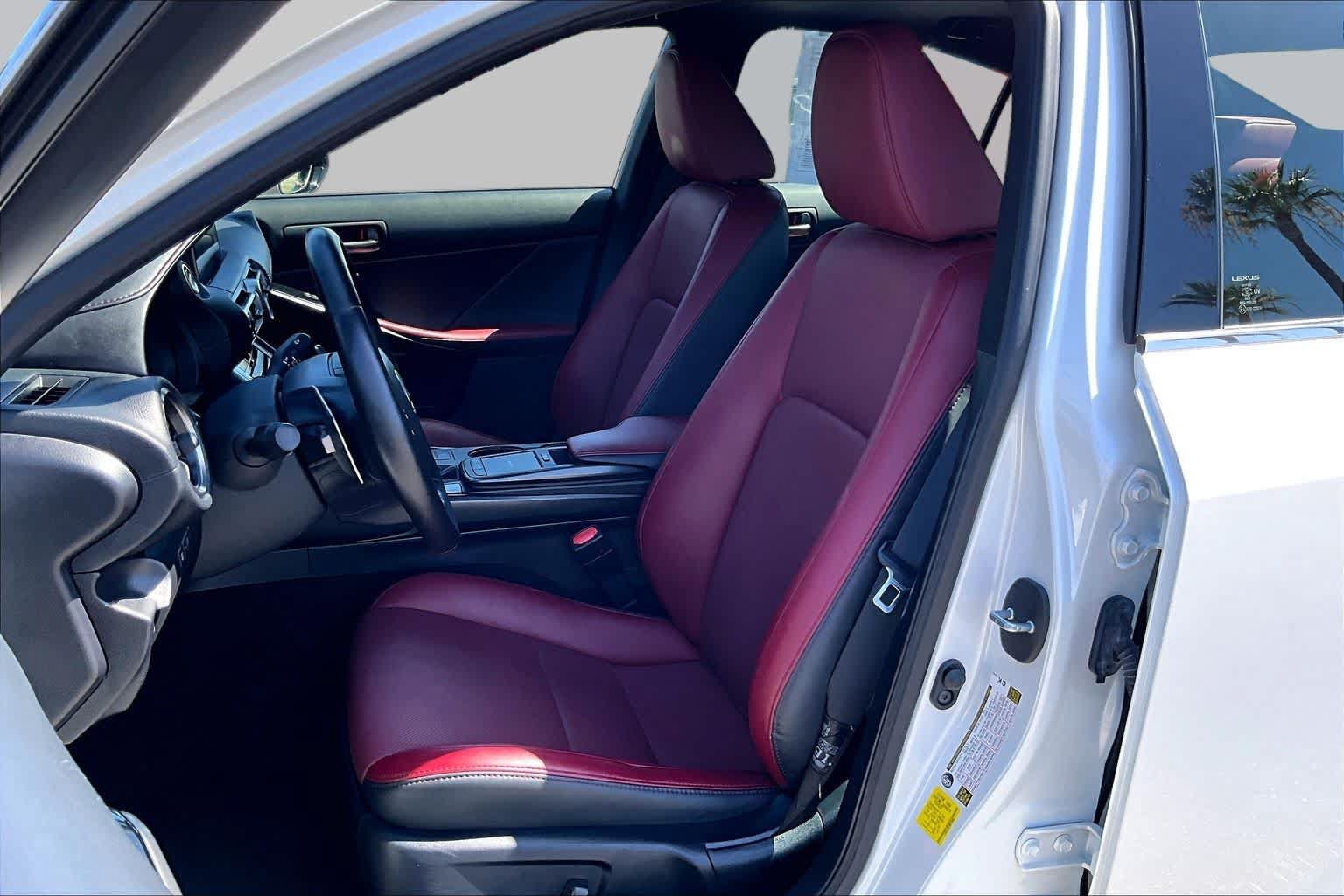 Used 2021 Lexus IS 300 w/ Comfort Package RWD image 7