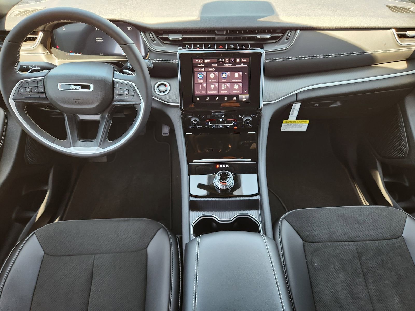 New 2025 Jeep Grand Cherokee Altitude image 18