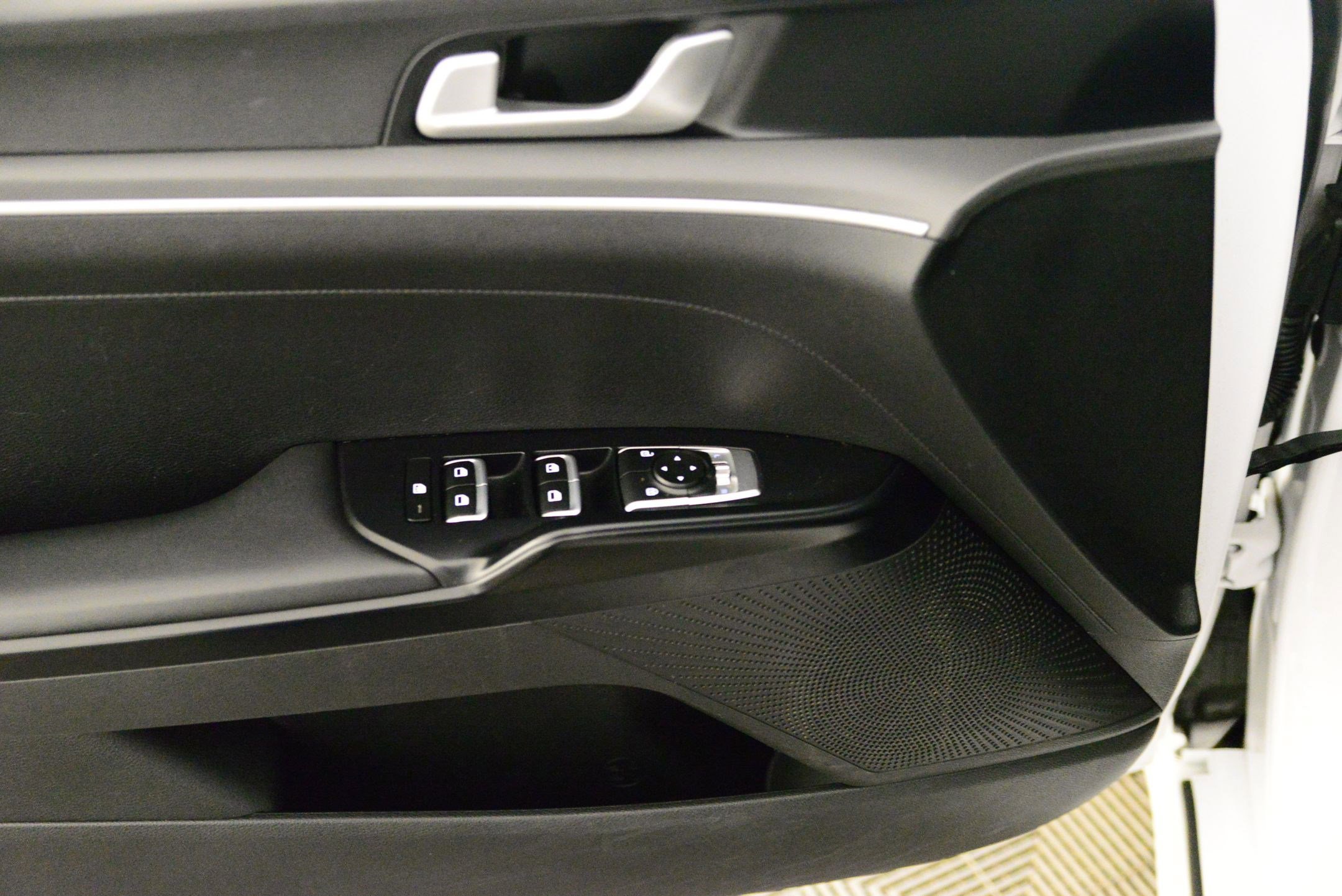 Used 2021 Kia K5 LXS image 25