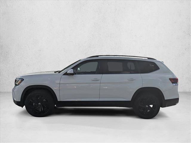 Used 2022 Volkswagen Atlas SE w/ Black Wheel Package image 9