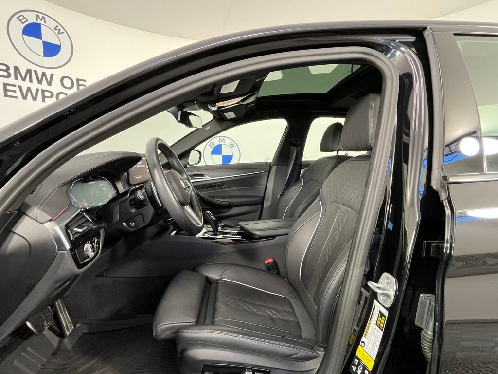Used 2023 BMW M550i xDrive w/ Executive Package AWD/4WD image 21