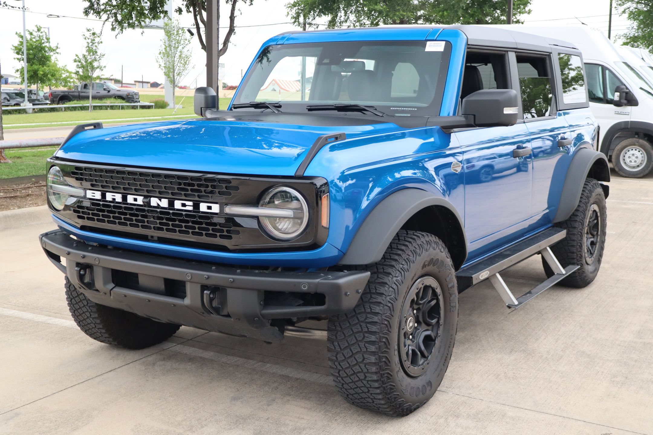 Used 2022 Ford Bronco Wildtrak AWD/4WD image 8