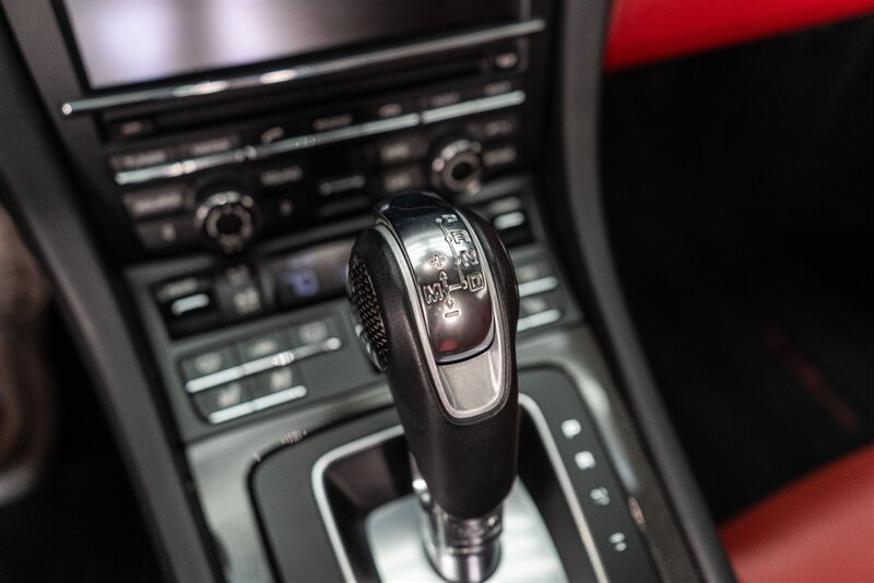 Used 2014 Porsche 911 Turbo S AWD/4WD image 91