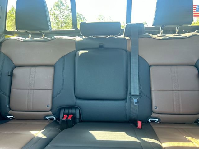 Used 2023 Chevrolet Silverado 1500 High Country w/ High Country Premium Package AWD/4WD image 27