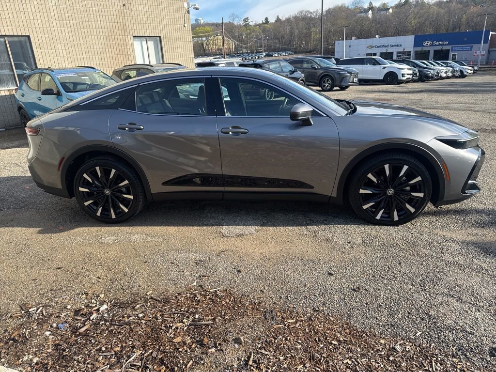 Used 2024 Toyota Crown Platinum AWD/4WD image 7