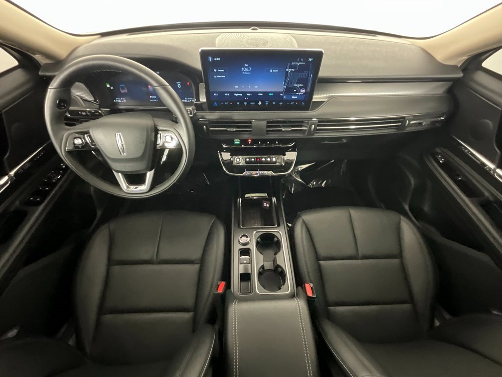 Used 2025 Lincoln Corsair FWD w/ Equipment Group 101A image 10