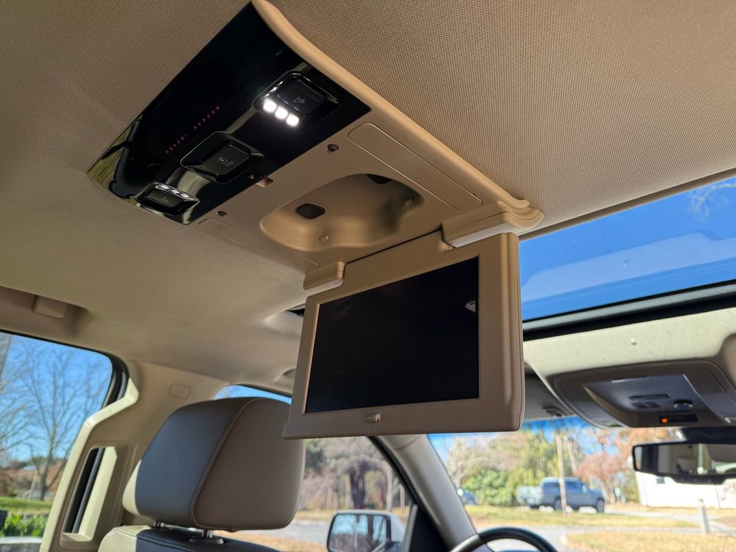 Used 2016 GMC Yukon SLT w/ Open Road Package image 41