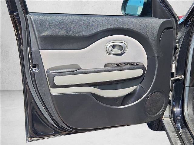 Used 2015 Kia Soul + FWD image 11