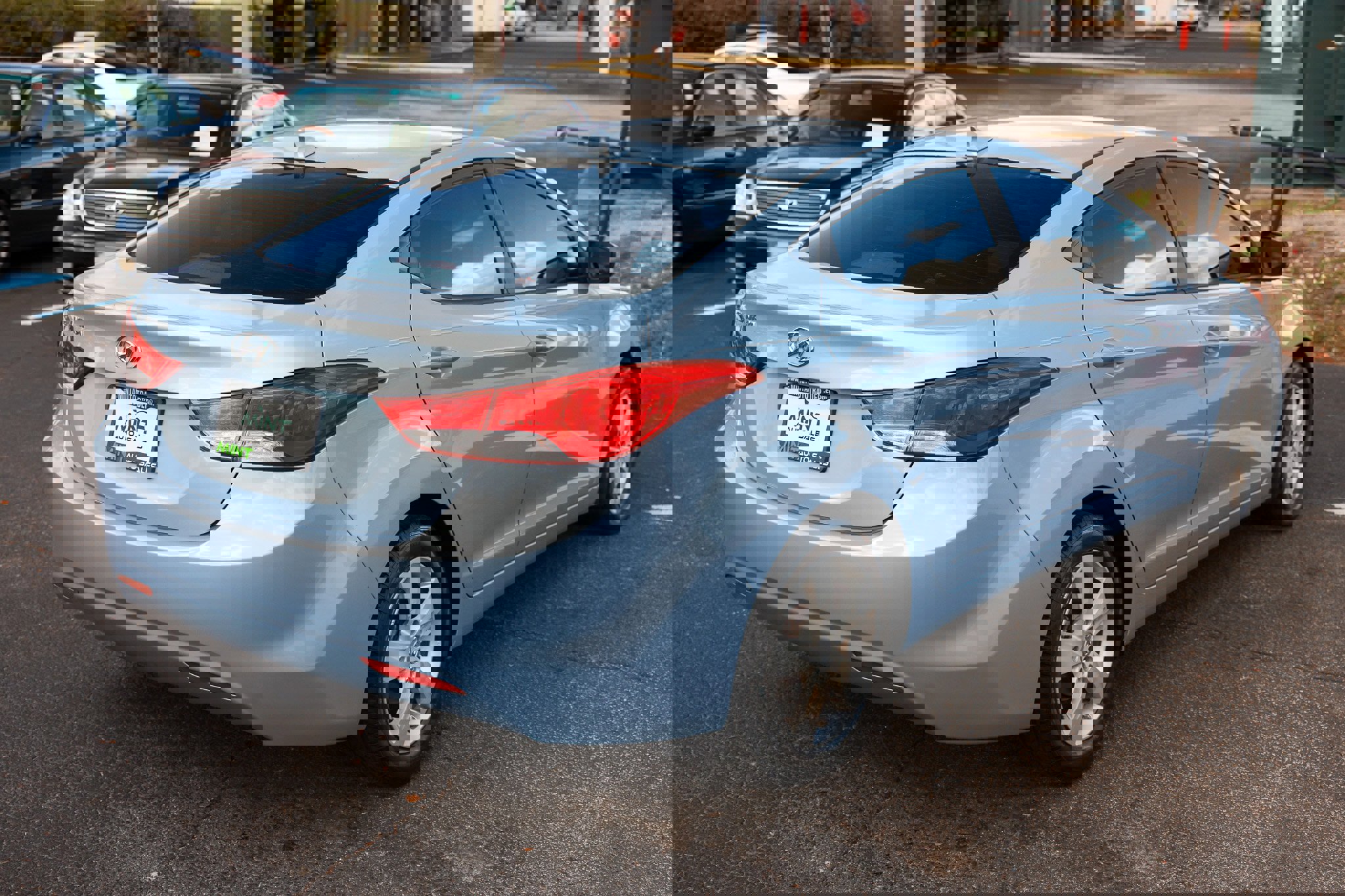 Used 2013 Hyundai Elantra GLS w/ Preferred Pkg image 16