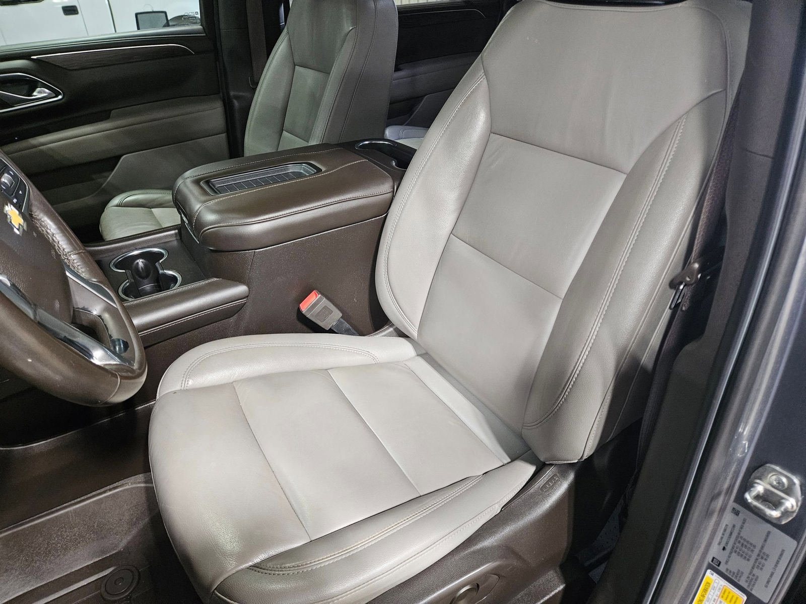 Used 2021 Chevrolet Suburban LT RWD image 21