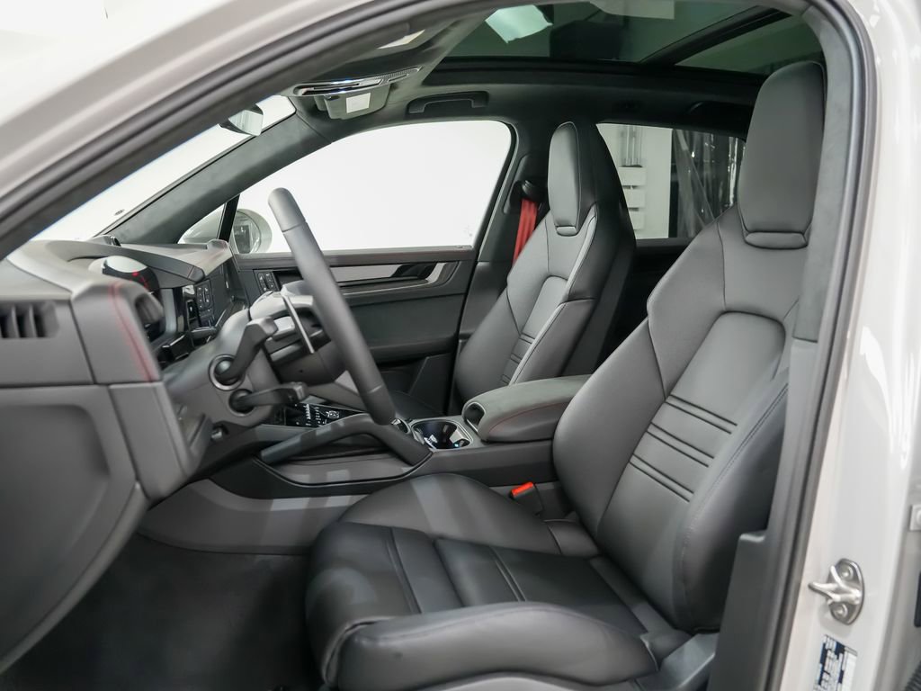 New 2026 Porsche Cayenne GTS AWD/4WD image 5