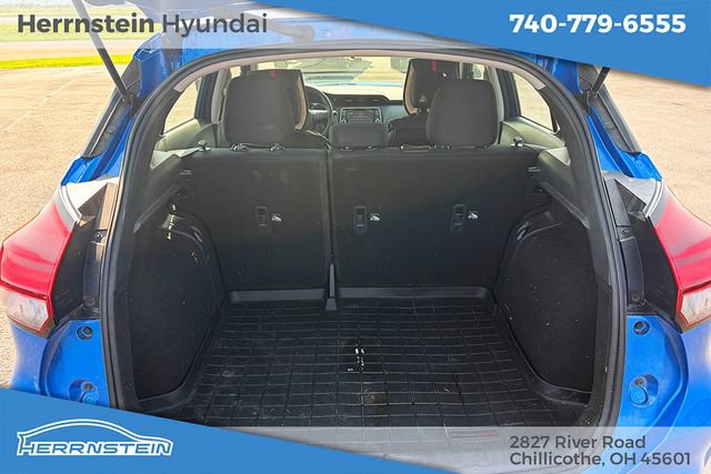 Used 2023 Nissan Kicks S FWD image 18