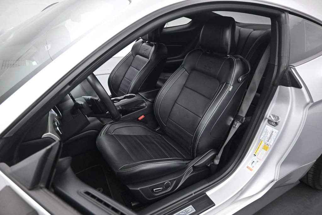 Used 2015 Ford Mustang GT Premium w/ Equipment Group 401A RWD image 8