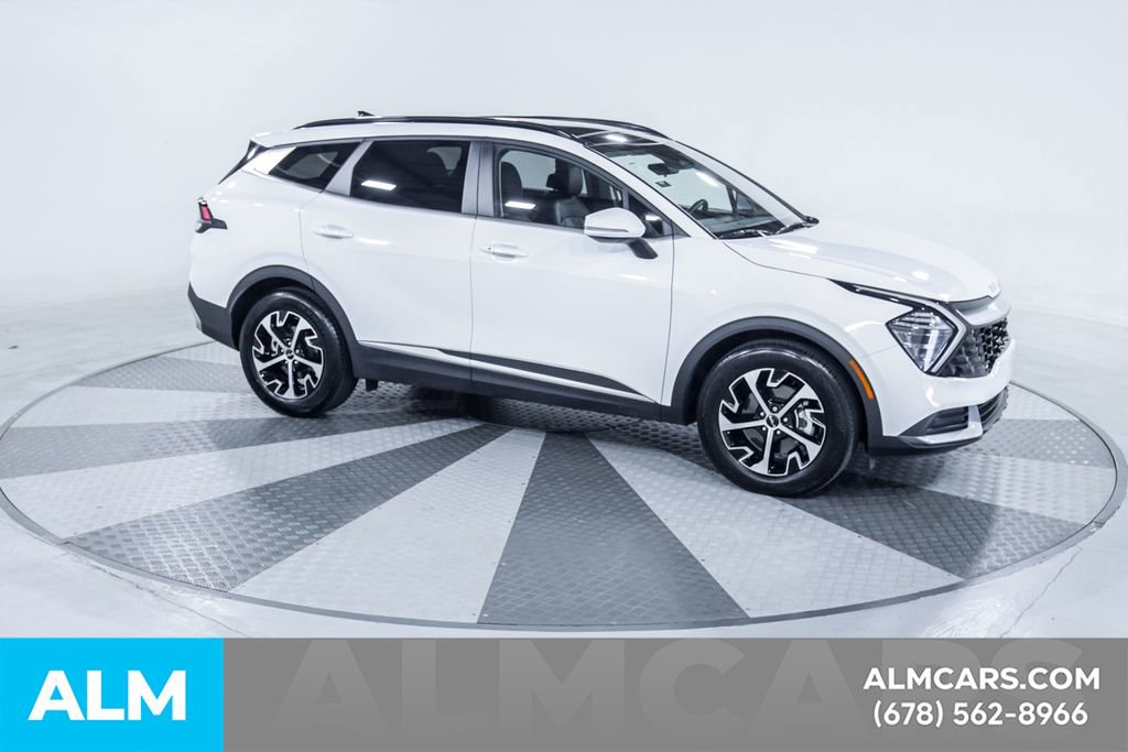 Used 2025 Kia Sportage EX w/ Premium Package FWD image 11