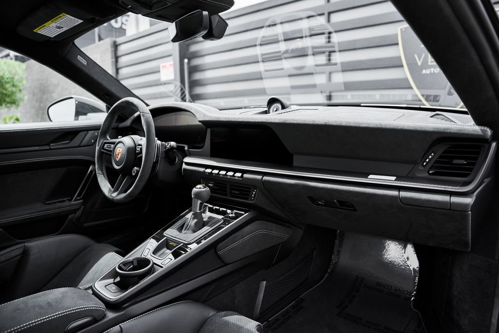 Used 2026 Porsche 911 GT3 w/ Weissach Package RWD image 44