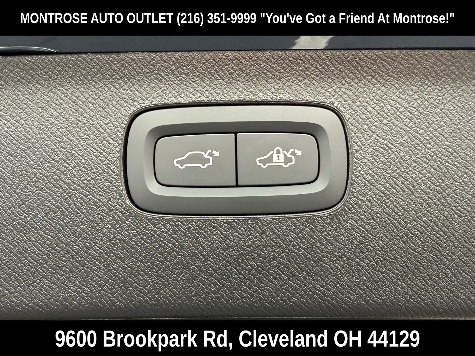 New 2026 Volvo XC90 B5 Core w/ Protection Package Premier image 42