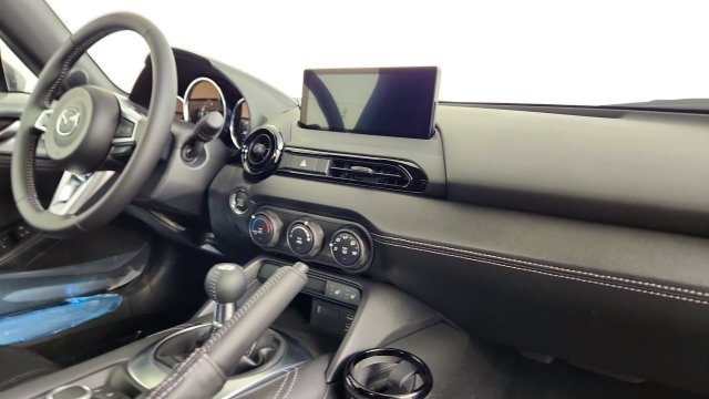 New 2026 MAZDA MX-5 Miata Club w/ Interior Package RWD image 24