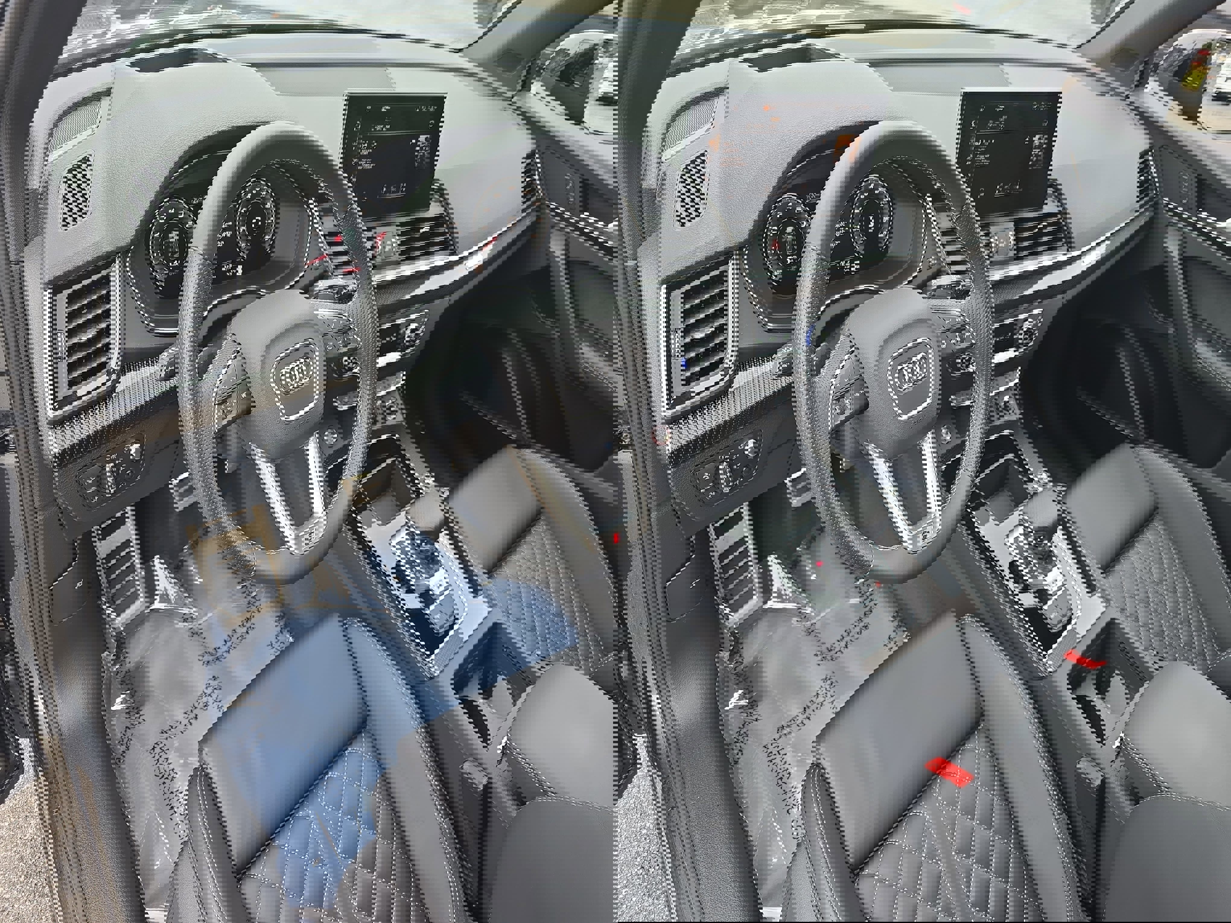 Used 2024 Audi SQ5 Prestige image 16