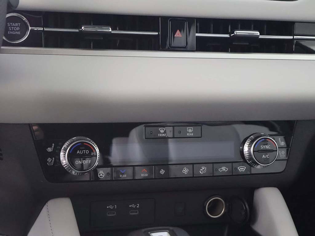 New 2025 Mitsubishi Outlander AWD image 54