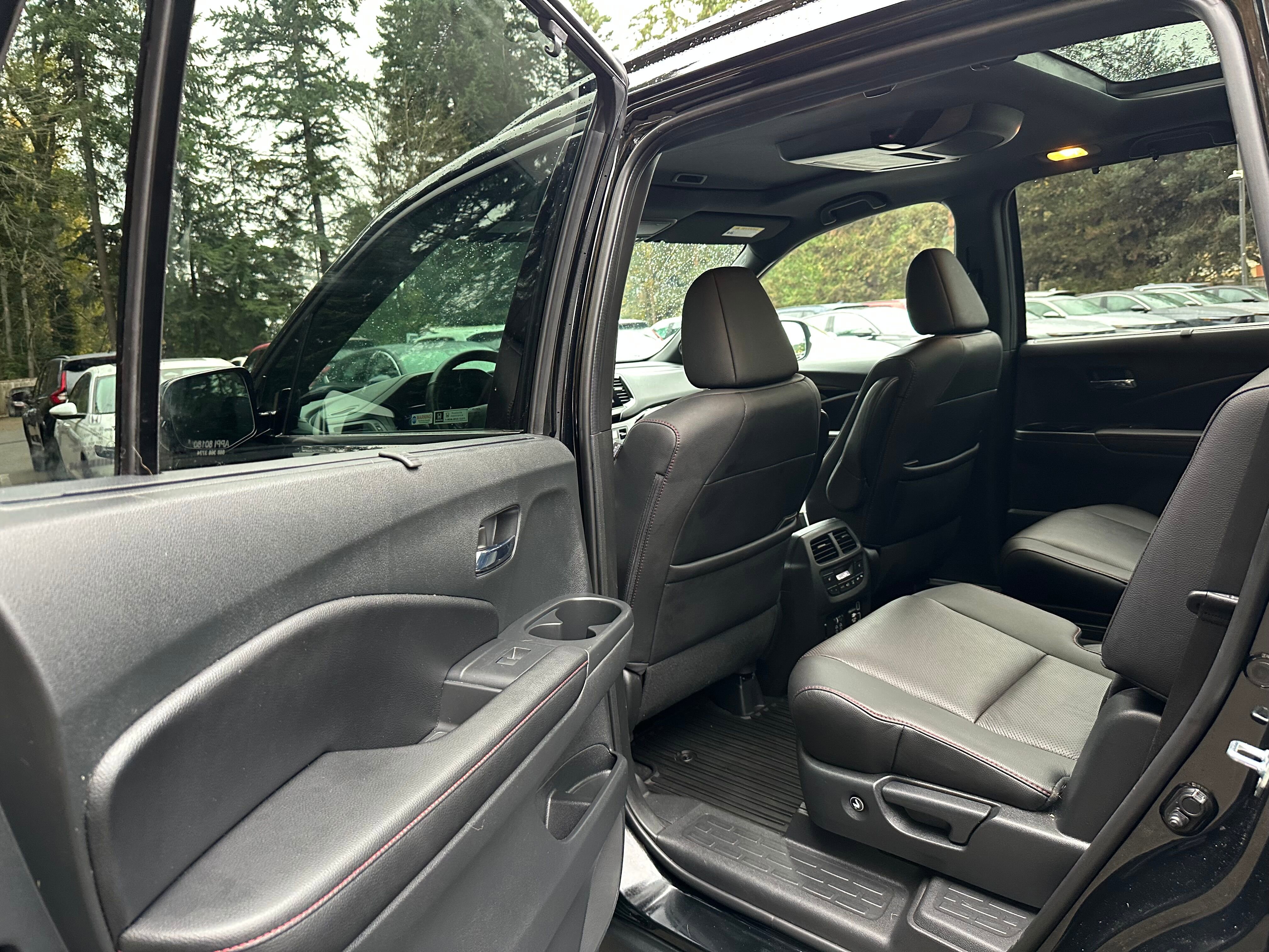 Used 2022 Honda Pilot Black Edition image 16