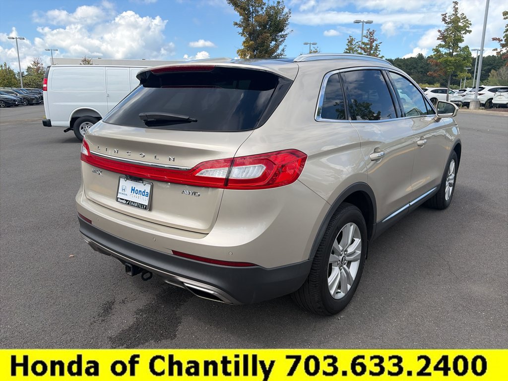 Used 2017 Lincoln MKX Select w/ Select Plus Package AWD/4WD image 7