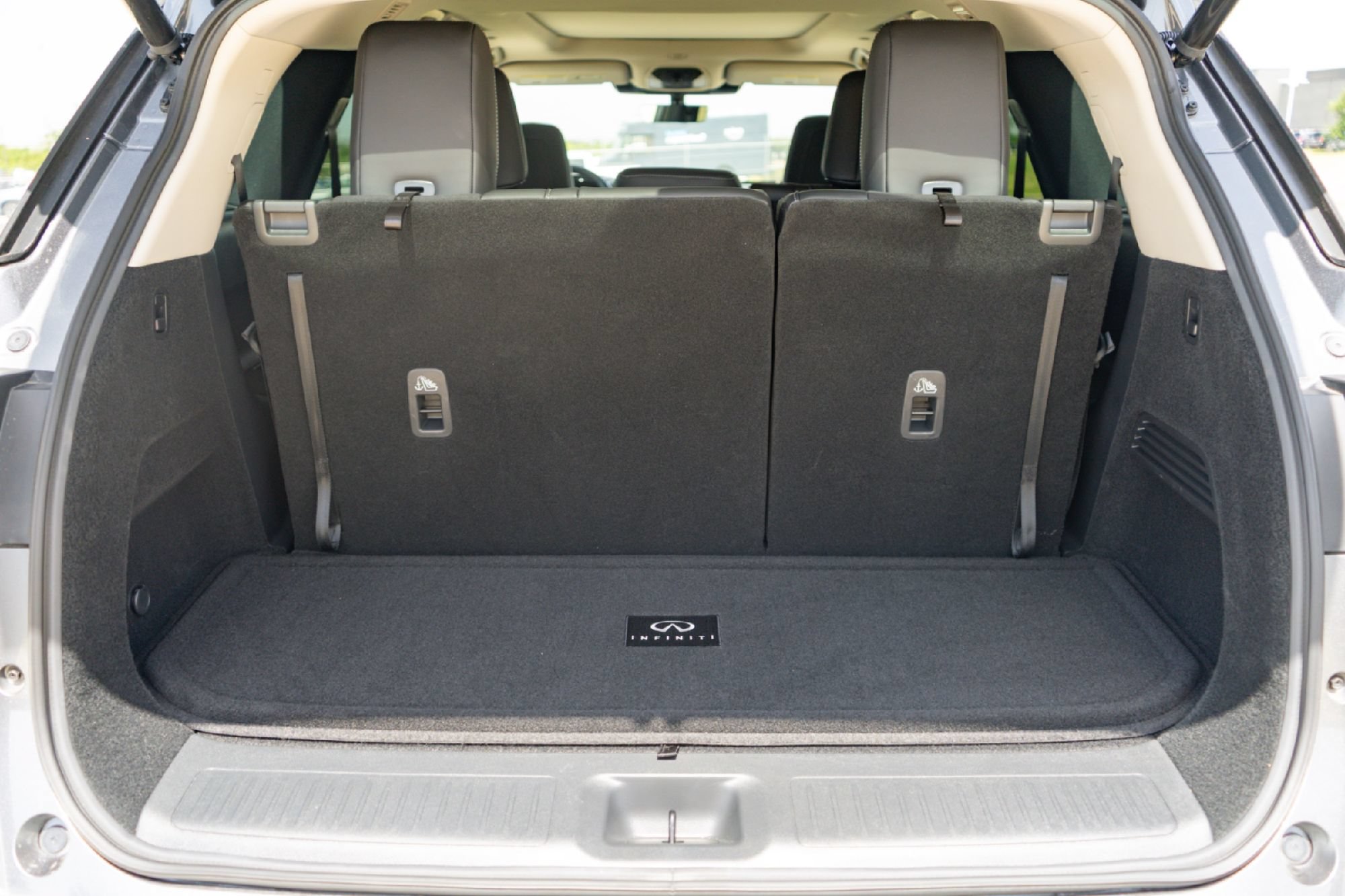 Certified 2026 INFINITI QX60 Luxe w/ Cargo Package FWD image 27