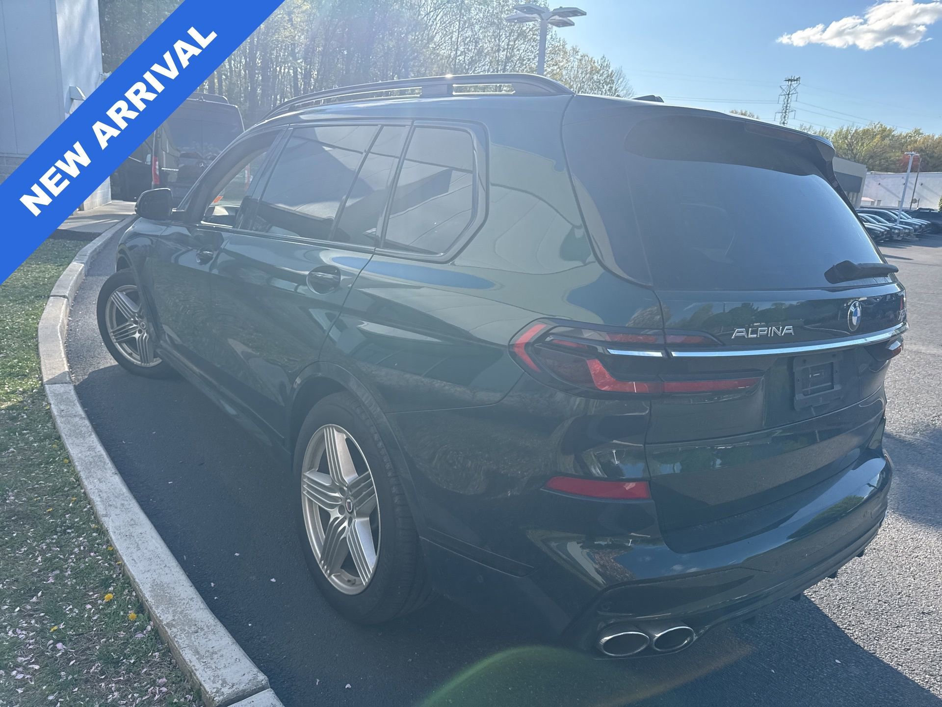 Used 2025 BMW ALPINA XB7 AWD/4WD image 4